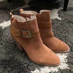 Donald J Pliner Santo Booties